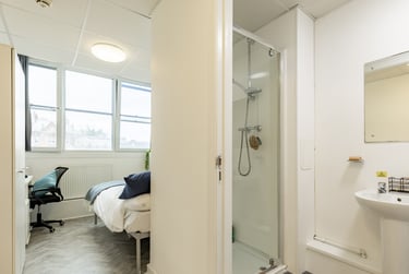 Bronze En Suite at MyPad Paisley, 26 Gilmour Street, City Centre, Paisley, PA11EQ - Image 8